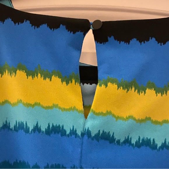 Colorful Calvin Klein Top - Picture 5 of 5